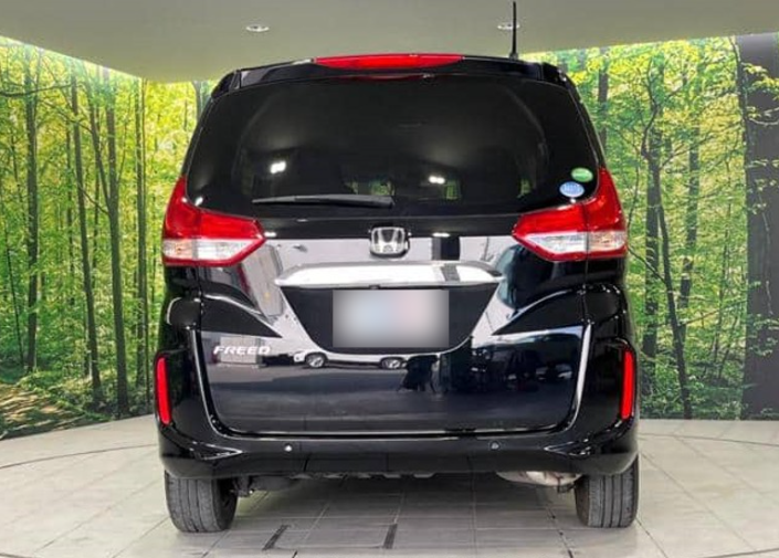 2019 Honda Freed rear view 