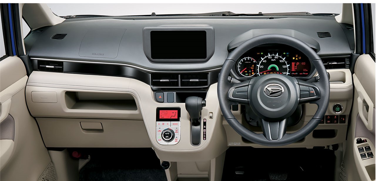 Daihatsu Move interior