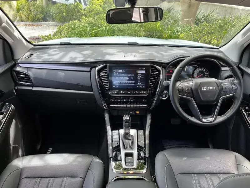 Isuzu MU-X