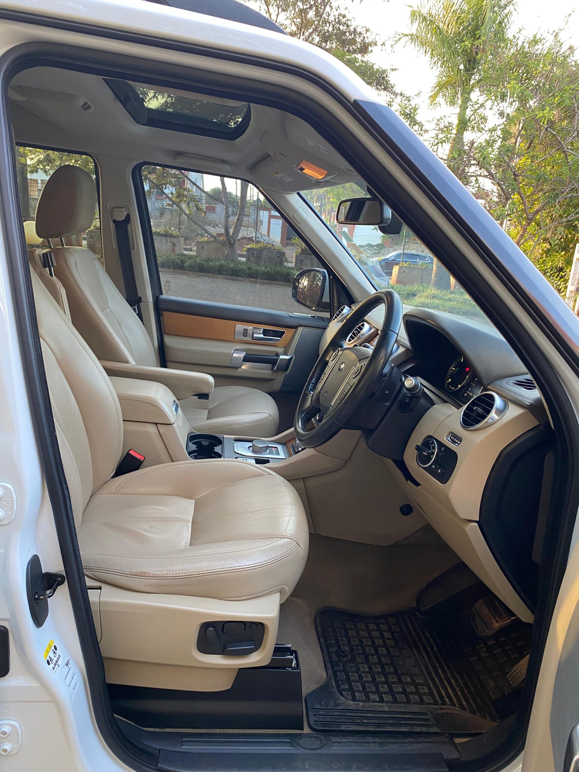 Land Rover Discovery 4